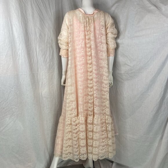 VTG PEIGNOIR SET ROBE GOWN INTIME DOUBLE CHIFFON NYLON Négligée Pink Cream Lace - Picture 5 of 16
